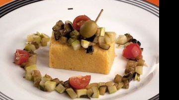 Receita rápida: polenta com legumes refogados - ANDRÉ CTENAS