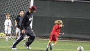 David Beckham joga futebol com os filhos na Califórnia - City Files