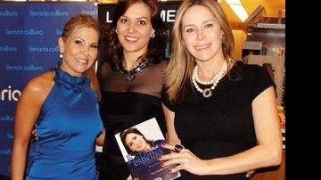 Ana Claudia Petkevicius lança livro em SP entre Nilza Bittencourt e Gigi Monteiro. - ALINE BALARINI, ANDRÉ VICENTE, BRUNO PAVÃO, CLÁUDIO IZIDIO, DEBORAH VAIDERGORN, DÉCIO FIGUEIREDO, GLAUBER GONÇALVES, JOÃO PASSOS / BRASIL FOTOPRESS, PETRÔNIO CINQUE E SOFIA CARVALHOSA