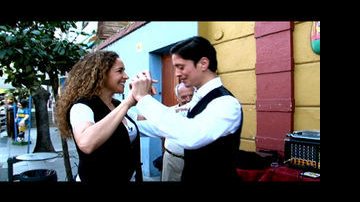 Daniela Mercury dança tango na Argentina - Divulgação