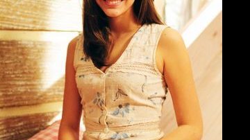 Bruna Marquezine vive Terezinha, personagem de figurino com aparência de artesanal - Divulgação/TV Globo