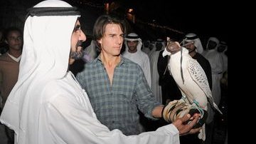 Tom Cruise conhece o xeque Mohammed - REUTERS