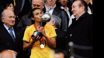 Marta comemora seus títulos - REUTERS