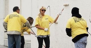 Paris Hilton em ação - GROSBY GROUP