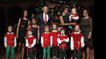 Malia, Sasha, Barack Obama, Michelle Obama e Marian Robinson - Reuters