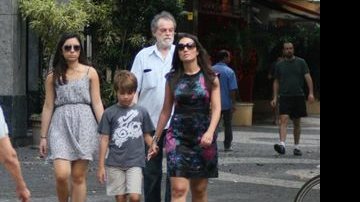 Patrícia Poeta passeia com a família no Leblon - Fausto Candelaria / AgNews