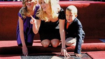 Reese Witherspoon ganha estrela - REUTERS