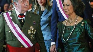 Monarquia espanhola em dia de festa - Reuters