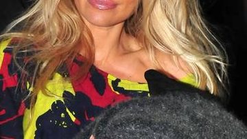 Pamela Anderson - Bang