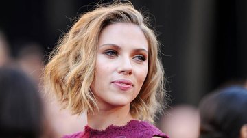 O cabelo 'despenteado' de Scarlett Johansson - Getty Images