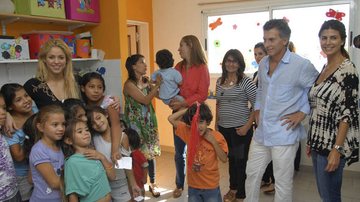 Shakira visita crianças em Centro Comunitário de Buenos Aires - Reuters