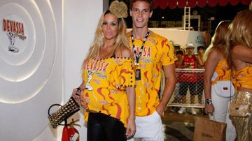 Danielle Winits e Jonatas Faro - AgNews