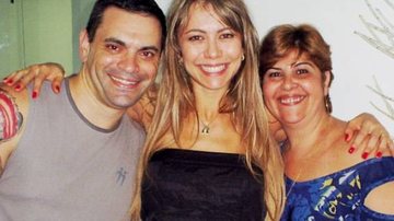 Em SP, Simone Soares é recebida em spa por Rogério Passanha e Rosi Junqueira. - ANDRÉ VICENTE, FABRIZIO GUERATTO, LORENZO FABRI, PAOLA NIGRI, RICARDO RIBES, RONÉIA FORTE E VAL GÓIS.