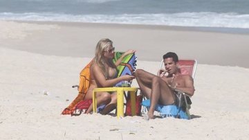 Latino é fotografo com loira na praia - Dilson Silva / AgNews