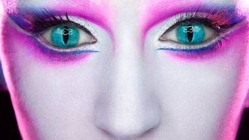 Katy Perry com seu look 'E.T.' - Reprodução/Facebook