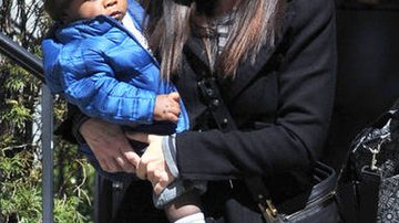 Sandra Bullock passeis com filho por Nova York - City Files