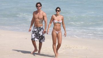Ex-BBB's Talula e Rodrigo vão à praia - AgNews