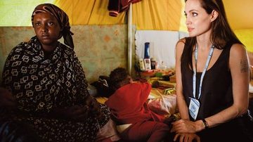 Angelina Jolie em visita a campo de refugiados - REUTERS