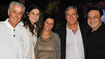 Marcos Fernandes (de preto) celebra 44 anos com os casais Ricardo e Lucia Montoro e Sonia e Francisco Buonafina, em São Paulo. - DUDU PACHECO, FERNANDO GODOY, RODOLFO NETO, RODRIGO ZORZANELLI, VIRIDIANA BRANDÃO E WALDEMIR FILETTI
