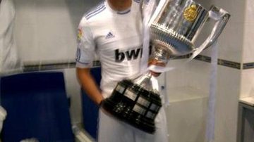 Jogador de futebol Kaká festeja a vitória do Real Madrid na Copa do Rei - Reprodução / Twitter
