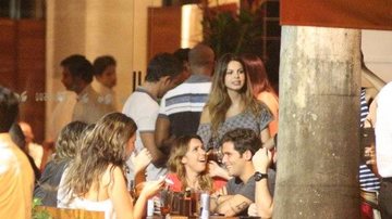 Sthefany Brito encontra Bruno Gagliasso e Giovanna Ewbank em restaurante - Fausto Candelaria/ AgNews