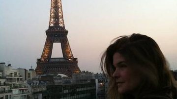 Cristiana Oliveira em Paris - Reprodução / Twitter
