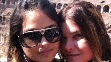 Cristiana e Rafaela no Coliseu - Twitter / Reprodução