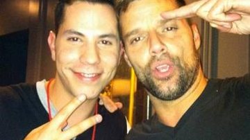 Christian Chavez e Ricky Martin nos bastidores de um show em Los Angeles - Reprodução / Facebook
