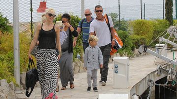 Gwen Stefani com o marido Gavin Rossdale e os filhos Kingston e Zuma - City Files