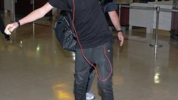 Justin Bieber anda de skate em aeroporto de Taiwan - Getty Images