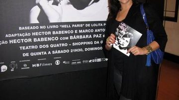 A jornalista Maria Beltrão na peça 'Hell', com Bárbara Paz - André Romano/Photo Rio News