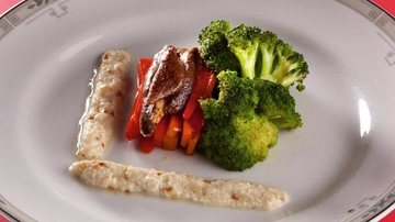 Cozinha rápida: salada de legumes ao molho de tofu - ANDRÉ CTENAS