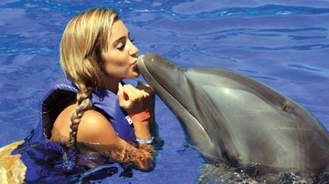 Mariana Fusco e os golfinhos