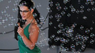 Cleo Pires faz ensaio para marca de óculos - João Sal