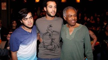 Gilberto Gil com o filho, José Gil, e o neto Francisco, filho de Preta Gil - Felipe Assumpcao / AgNews