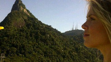 Susana Werner tira fotos durante passeio pelo Rio de Janeiro - Reprodução / Twitter