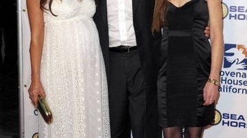 Jessica Alba, James Cameron e Suzy Cameron - Getty Images