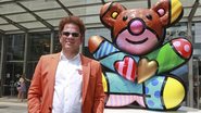 Romero Britto inaugura a estátua Best Buddies Friendship Bear em NY - PRNewsFoto/Romero Britto
