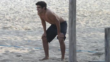 Caio Castro joga futvôlei no Rio de Janeir - Dilson Silva/AgNews
