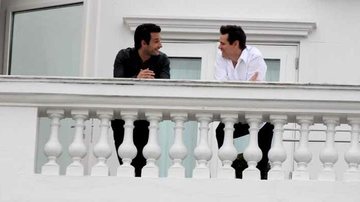 Rodrigo Santoro e Jim Carrey na varanda de hotel no Rio - Gabriel Reis e Delson Silva/AgNews