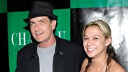 Charlie Sheen e Natalie Kenly - Getty Images