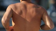 Marcelo Frisoni exibe tatuagem com o nome da mulher, Ana Maria Braga - Gabriel Reis/AgNews