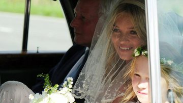 Kate Moss se casa com James Hince, em Cotswolds, na Inglaterra - GrosbyGroup