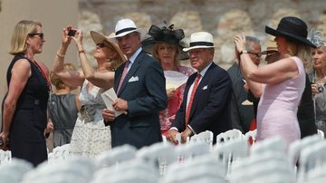 Convidados chegando para a cerimônia de casamento do Príncipe Albert II de Mônaco com Charlene Wittstock - Getty Images