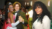 A debutante dança com Felipe, ao lado de Aparecida, de quem ele pediu a mão no Dia dos Namorados. - MAURO FRASSON