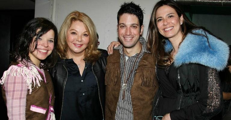 A atriz Pitty Webo ao lado de Vera Gimenez, Marco Antônio e Luciana Gimenez - Manuela Scarpa/Photo Rio News