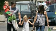 Ben Aflleck e Jennifer Garner com as filhas Violet e Seraphina: suspeita de terceira gravidez - The Grosby Group