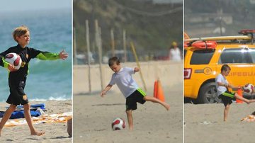 Filhos de David Beckham jogam bola em Los Angeles - CityFiles