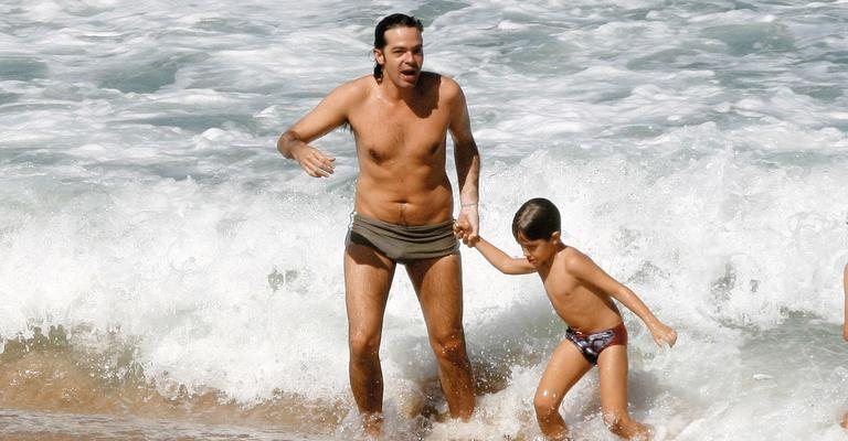 Bruno Mazzeo com o filho. - Gil Rodrigues
