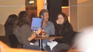 Ana Carolina se reúne com amigos para jantar no Rio - Fausto Candelaria / AgNews